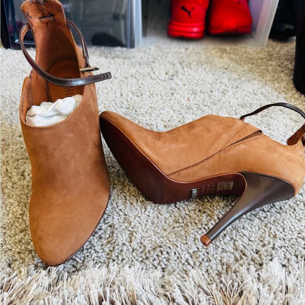 SCHUTZ Tan Suede Ankle Booties